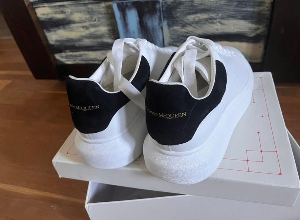 Adidași Alexander McQUEEN la DOAR 249 LEI