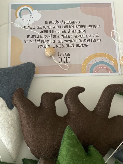 Ghirlande cu elemente din lână