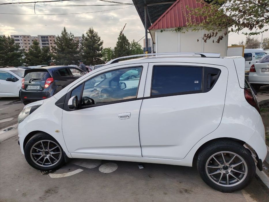 Spark sotiladi 2017yil avtomat