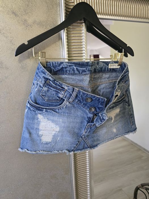Fusta scurta, sexy, de blugi
