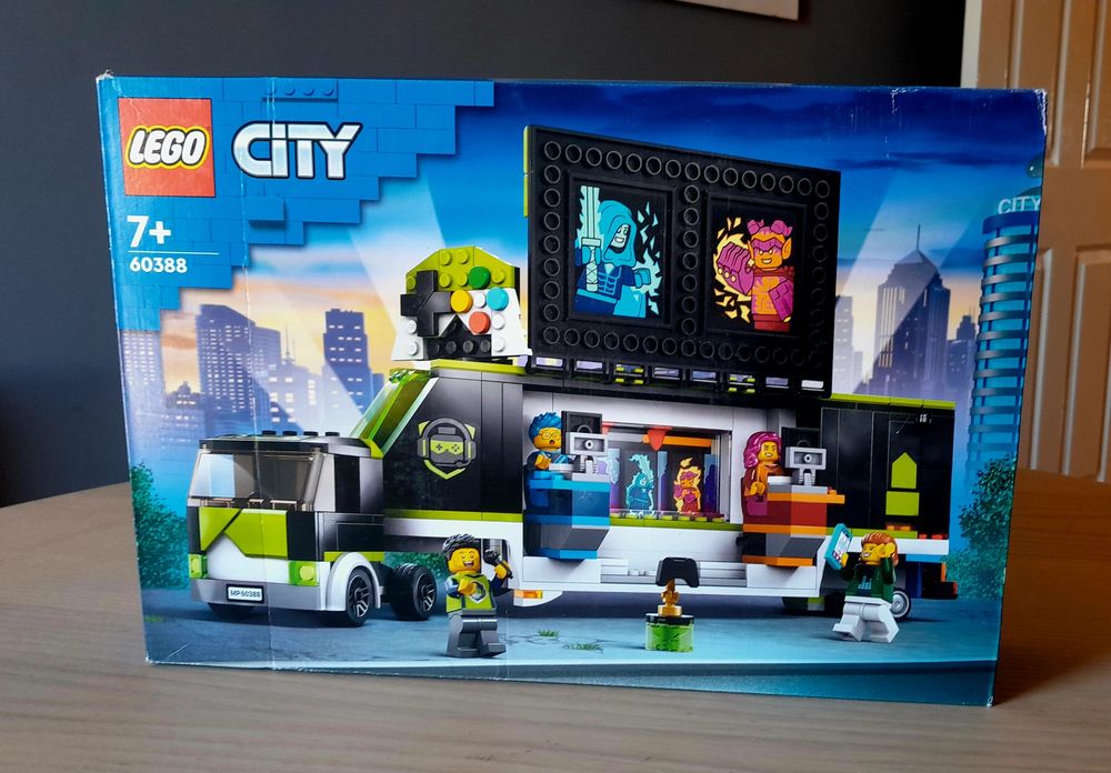 Lego City Gaming Truck