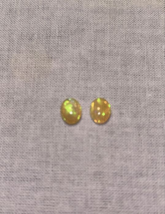 Опалы натуральные