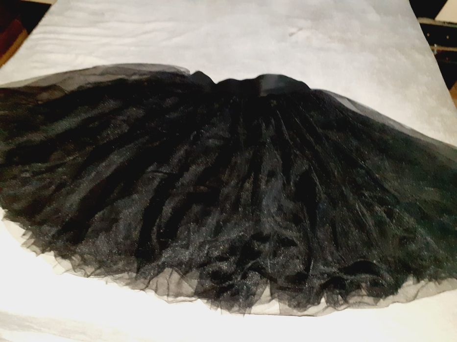 Fustă din tulle, nouă fără etichetă