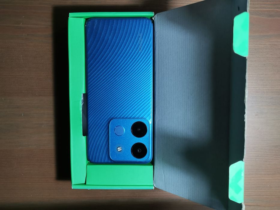 Infinix Smart 7 (64GB / до 7GB RAM) Blue