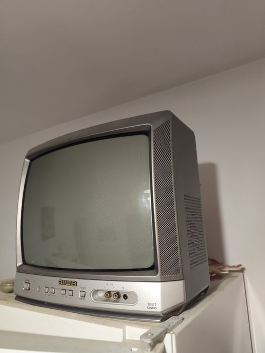 Televizor mic cu tub