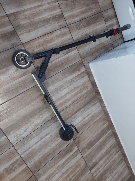 Tro tinete bune 24v si 36v si 1 cu bateria moarta