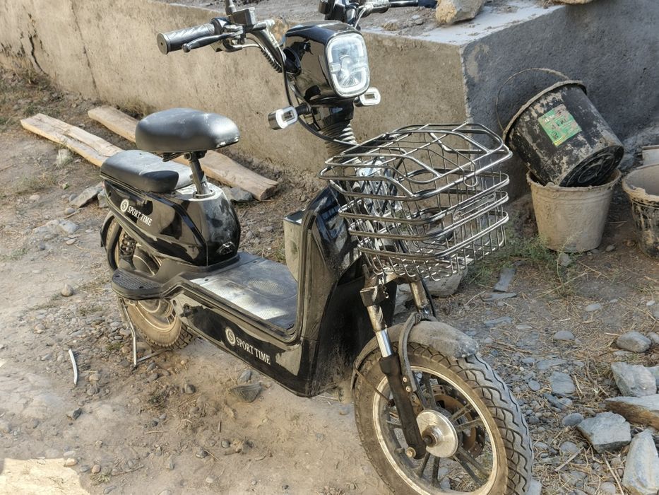 Arzon narxda skuter sotiladi