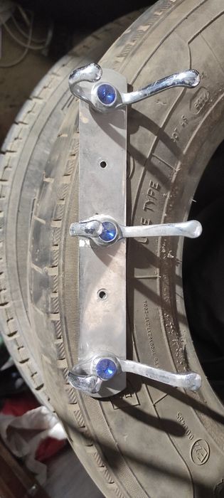 Вешалка настенная