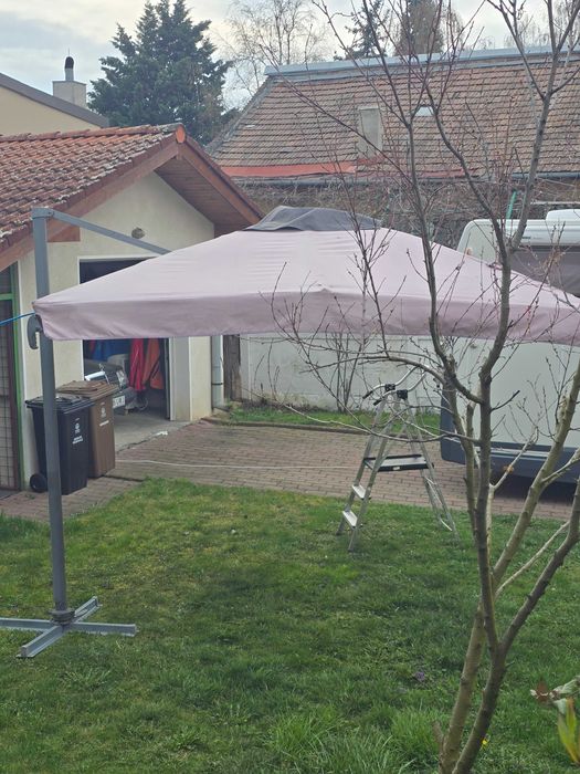 umbrela mare de terasa si gradina