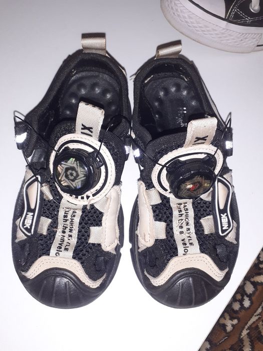 Детская обувь и кеды