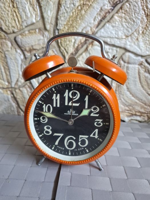 Часовник made GDR