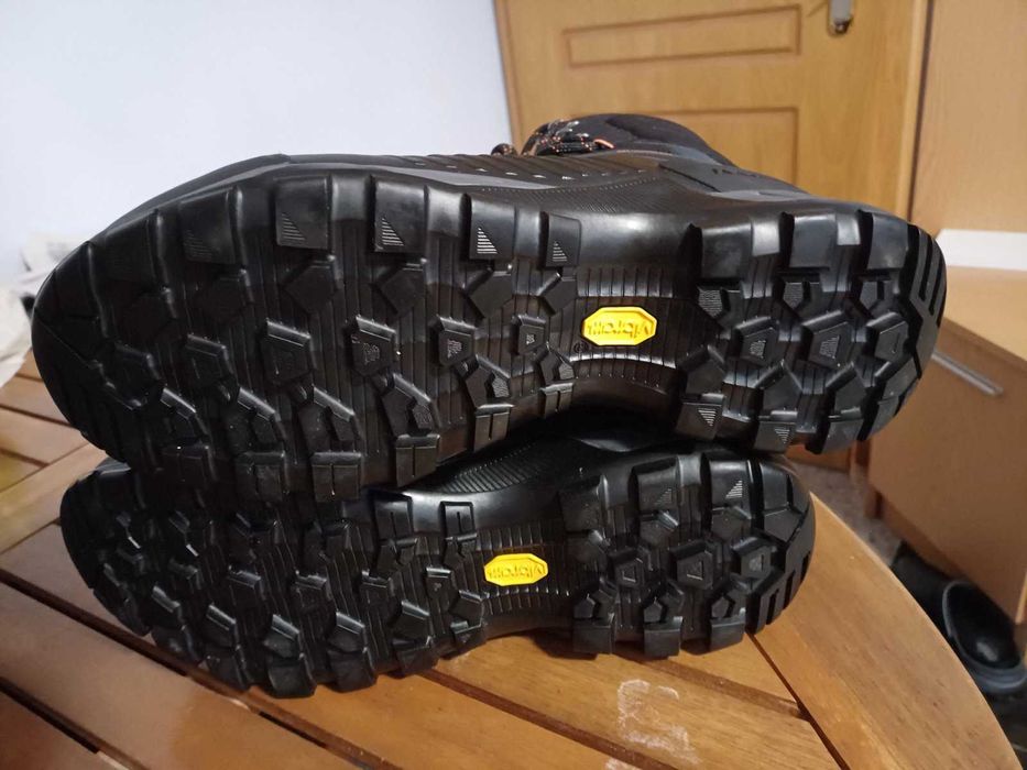 Нови, туристически обувки "Мамут" н.45 1/2
