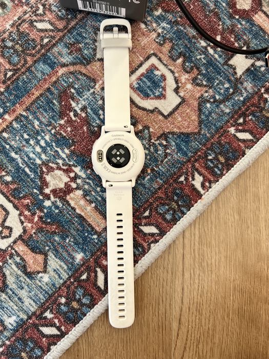 Часы Garmin vivoactiv 5