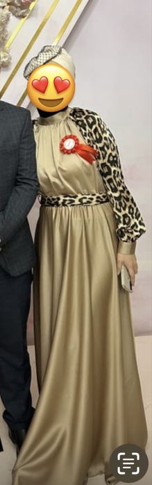 Платье все в хорошем состояний