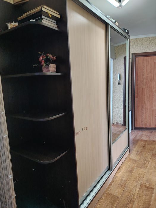 Продам срочно прихожую