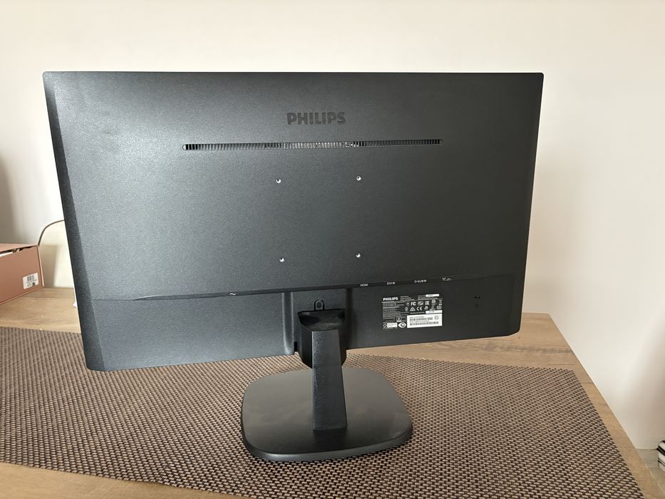 Монитор Philips 27”