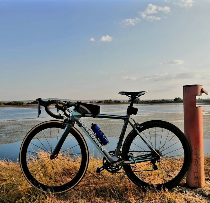 Cursieră carbon Boardman C7 - 7 kg • roată carbon 40mm • Tiagra 2x10