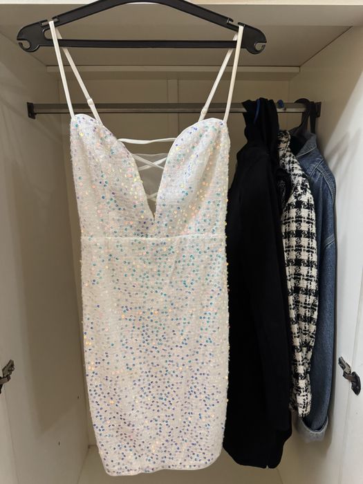 Рокля блестяща/подходяща за моминско парти