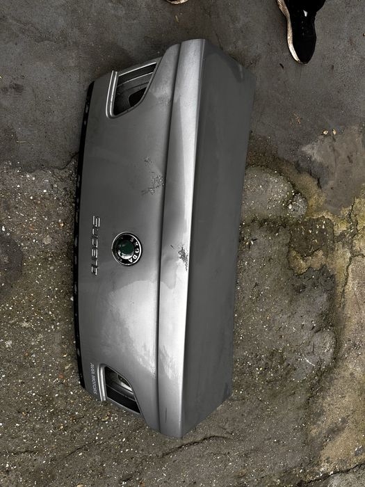 Capotă portbagaj skoda superb2.