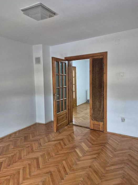 Spațiu de închiriat -  84mp - etaj 1 - zona UTA Vlaicu