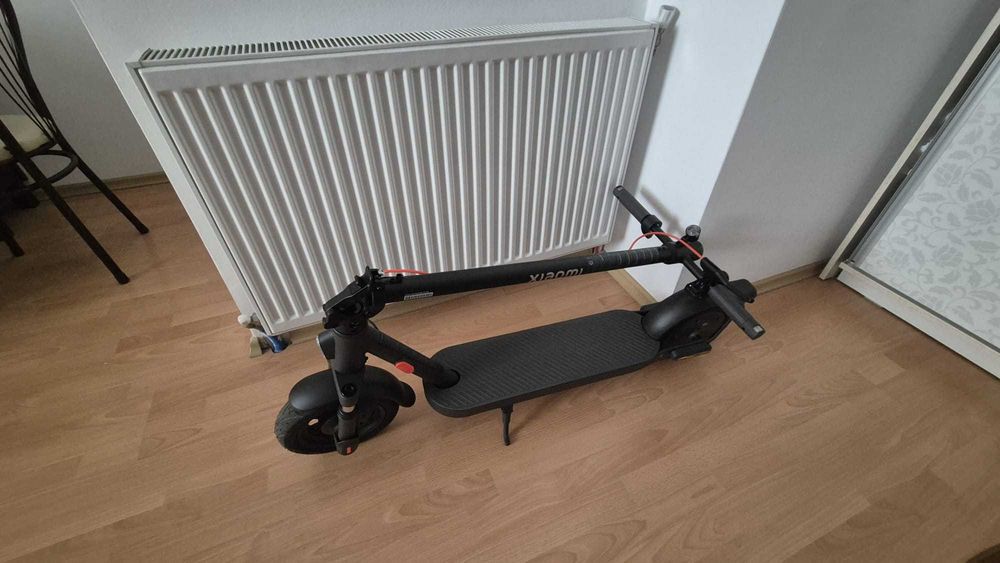 vand Trotinetă electrică Xiaomi Scooter Elite – 1.599 lei