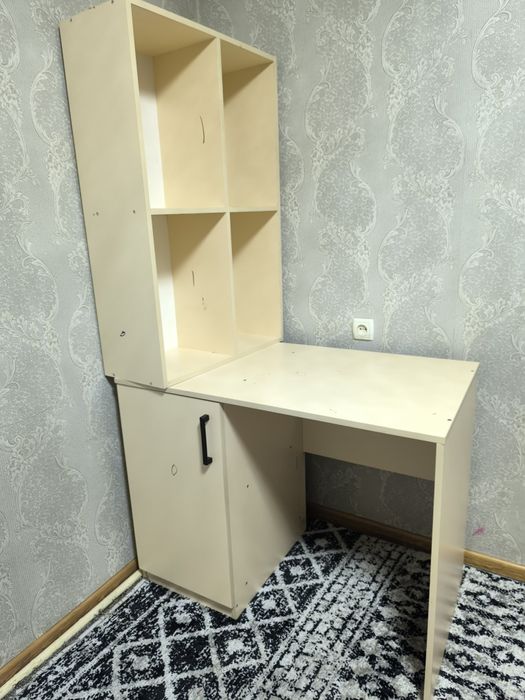Письменный стол продам