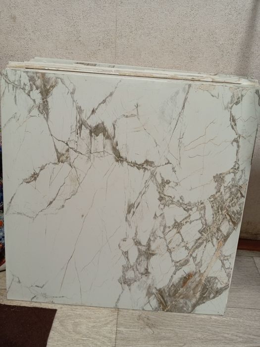 Продам кафель в хорошем состоянии