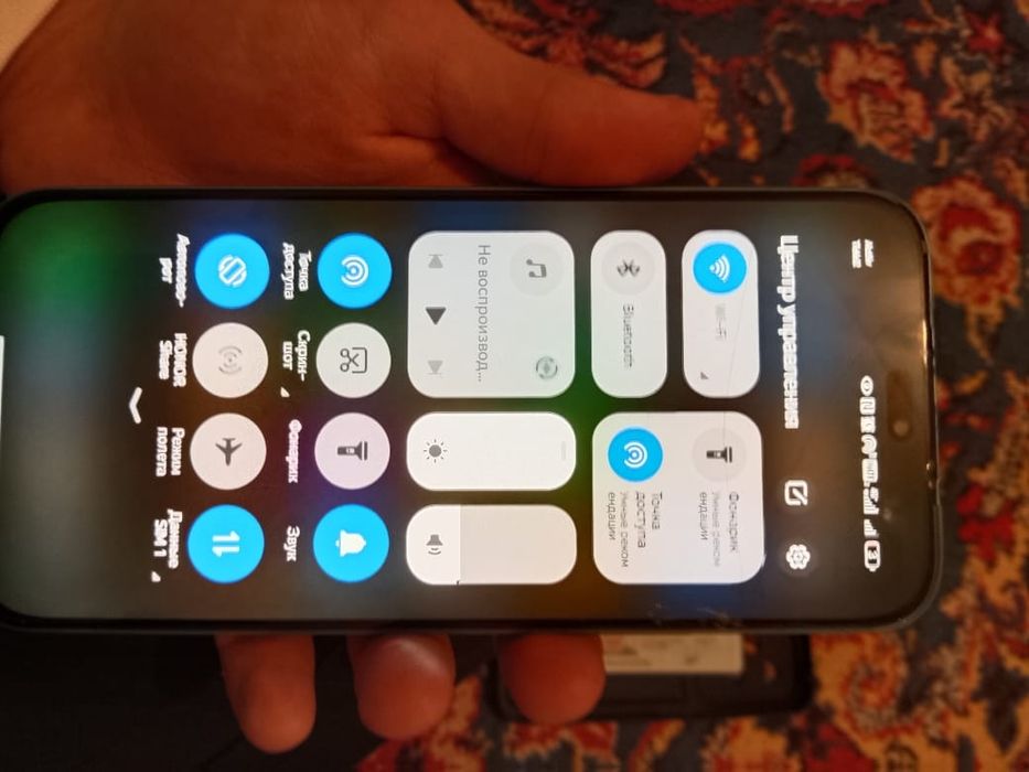 Продам Телефон Honor 200 lite