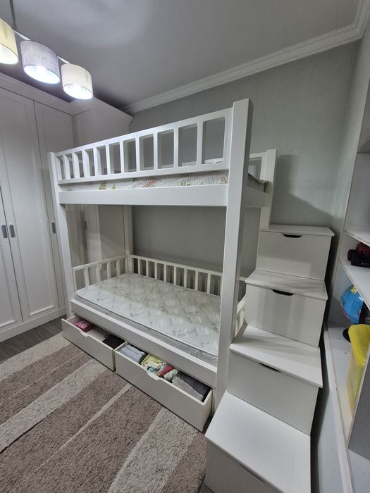 Двухъярусная кровать