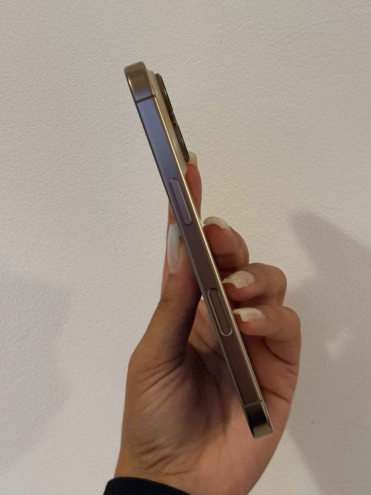 Iphone 16 pro.