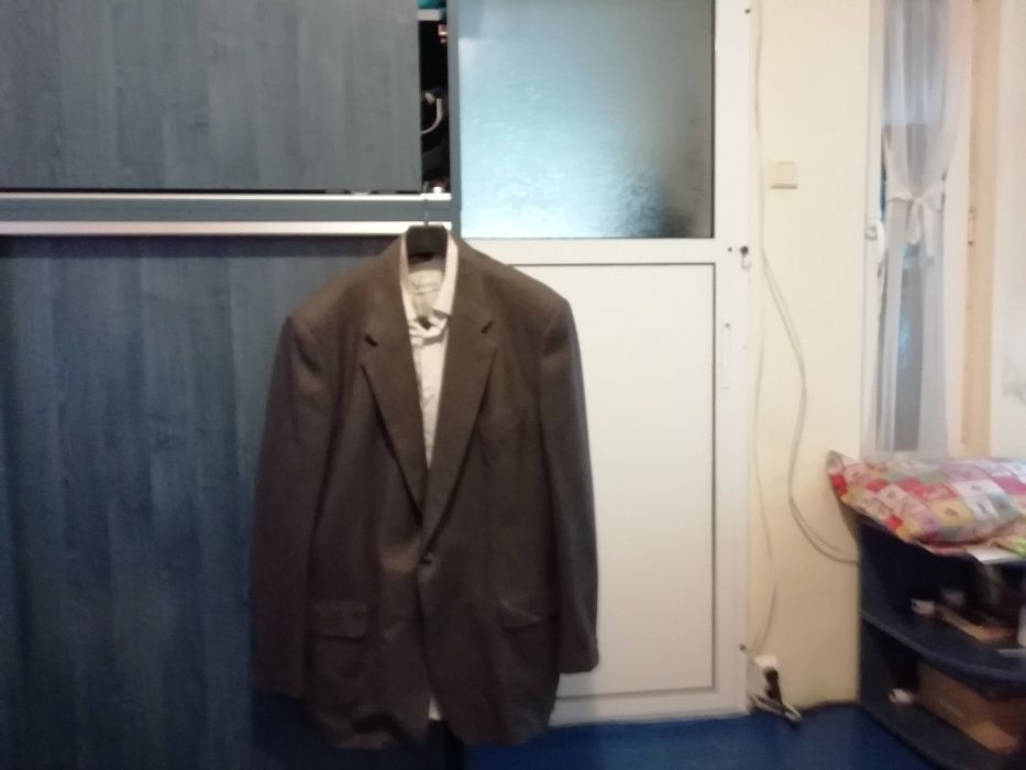 продавам мъжки костюми размер Л/ХЛ