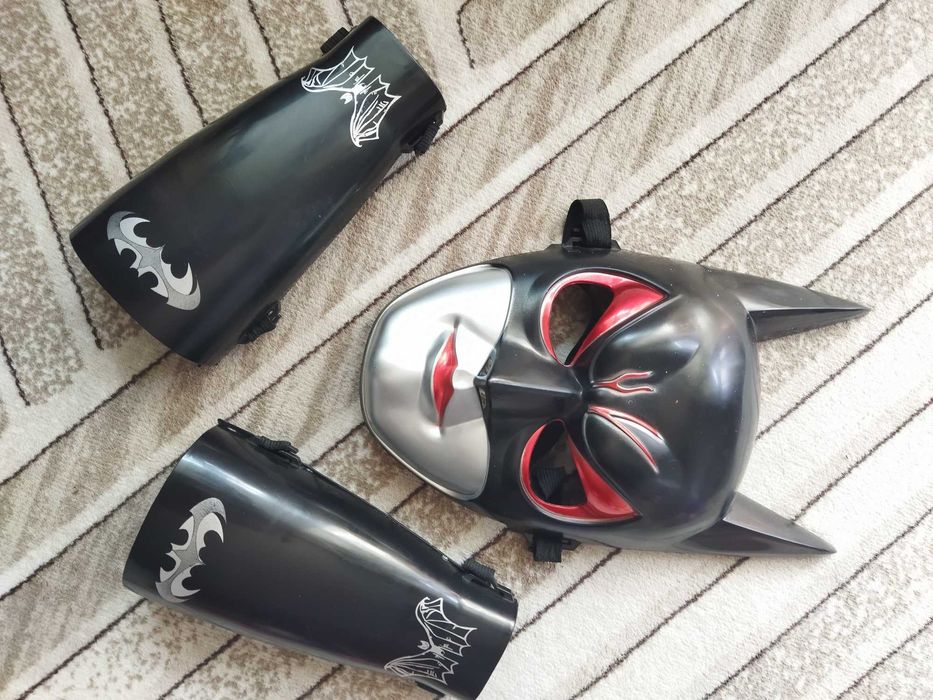 Детски играчки - фигурки, кукли, динозаври, конструктори