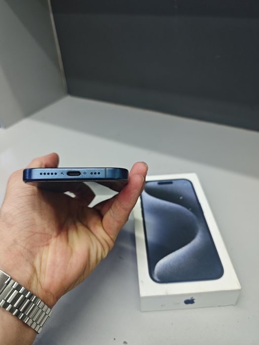 iPhone 15 про 256 Гб