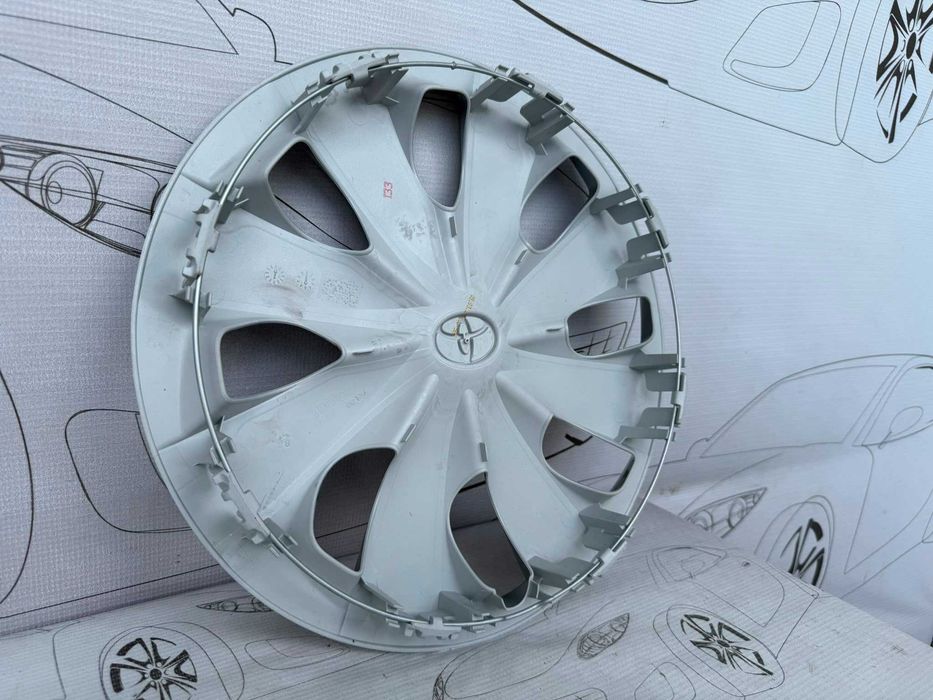 Capac Roată R14 Gri Argintiu Toyota Yaris 42602-0D190 2015 / [2015-2020] / (4B2)