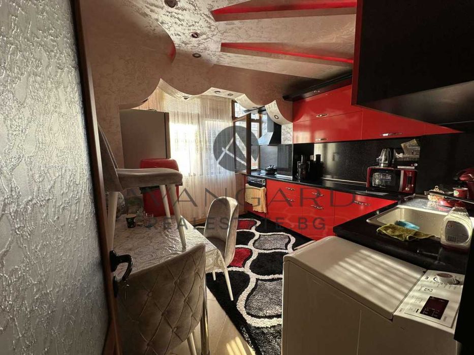 Продава се Двустаен апартамент в Пловдив, Изгрев - 64 кв.м за 1602 €/кв.м - Снимка #7