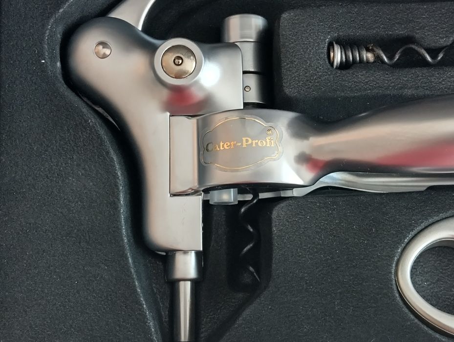 Нов тирбушон за вино

Забележки има само по кутията.