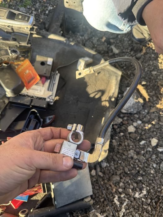 Минусива клема бмв е70 х5