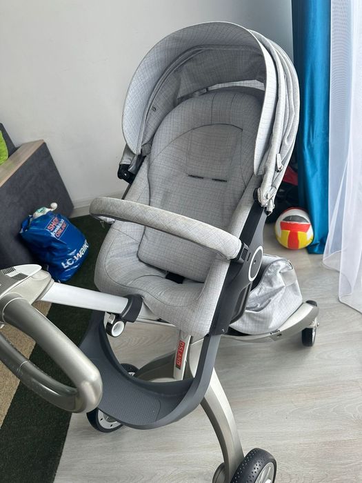 Коляска детский  4/1 новый