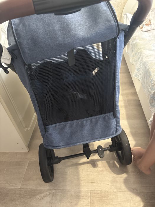 Продаю прогулочную коляску