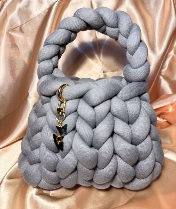 Ръчно плетена чанта "маршмелоу"