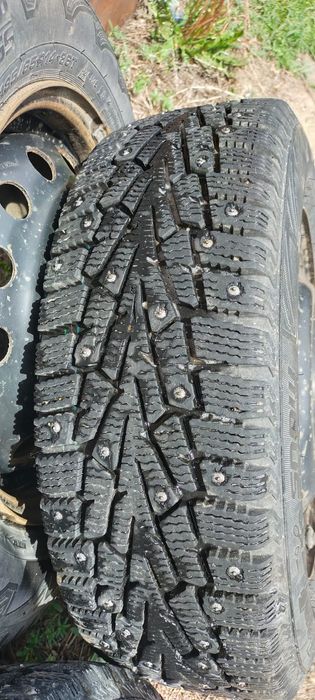 Продам Шипованные Шины с Дисками