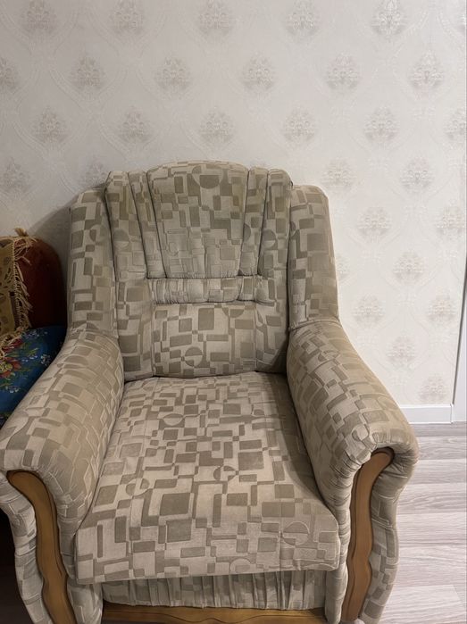 Продаются кресло