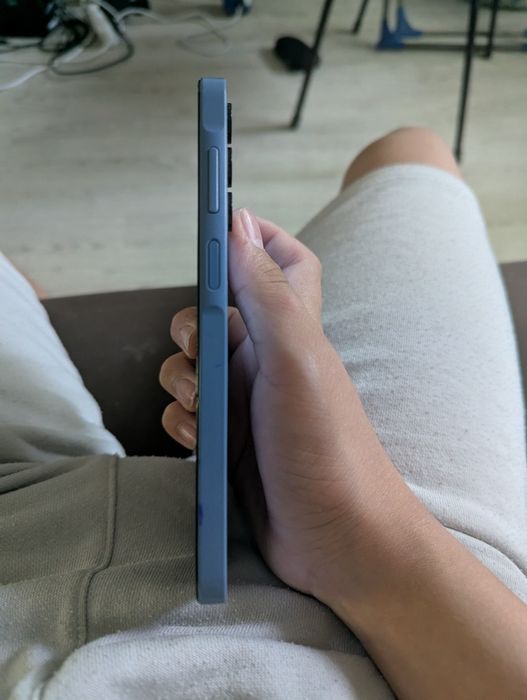 Два телефона Samsung s 9 plus и Samsung a 15