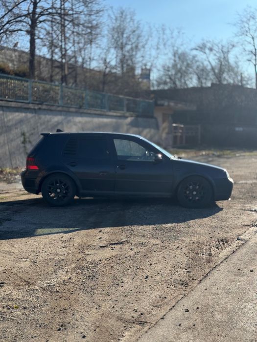 Golf 4 1.9tdi.