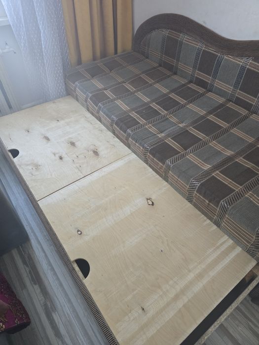 Диван угловой. В хорошем состоянии