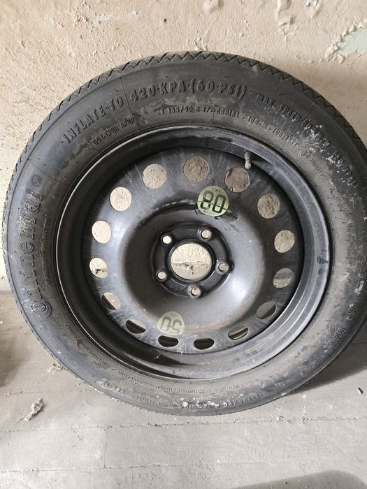 Резервни гуми с джанти и (патерици)