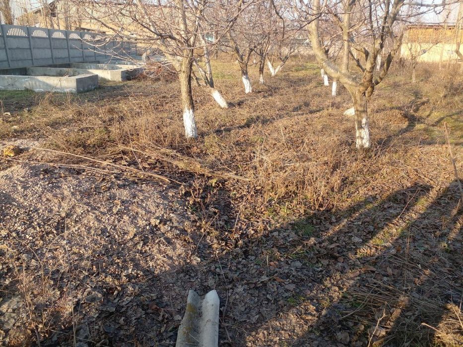 Uchastka sotiladi srochna