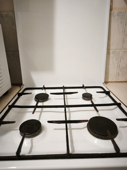 Продам б/у газовую плиту
