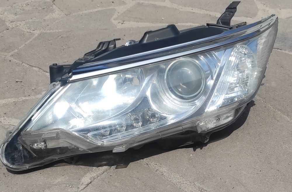Фара передняя Тойта Камри55