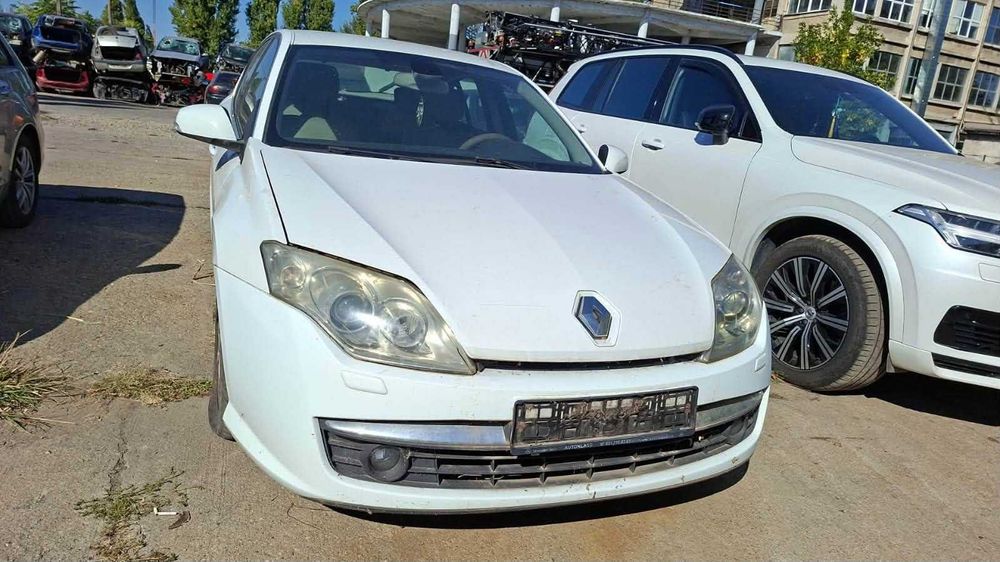 Dezmembrez Renault Laguna 3 Hatchback - 2.0 Diesel Din 2010 - Cutie Automata - M9R-E8